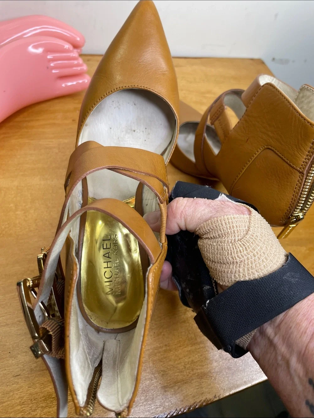 MICHAEL Michael Kors Tan Pointed-Toe Double Buckle Strap Heels. Size 7